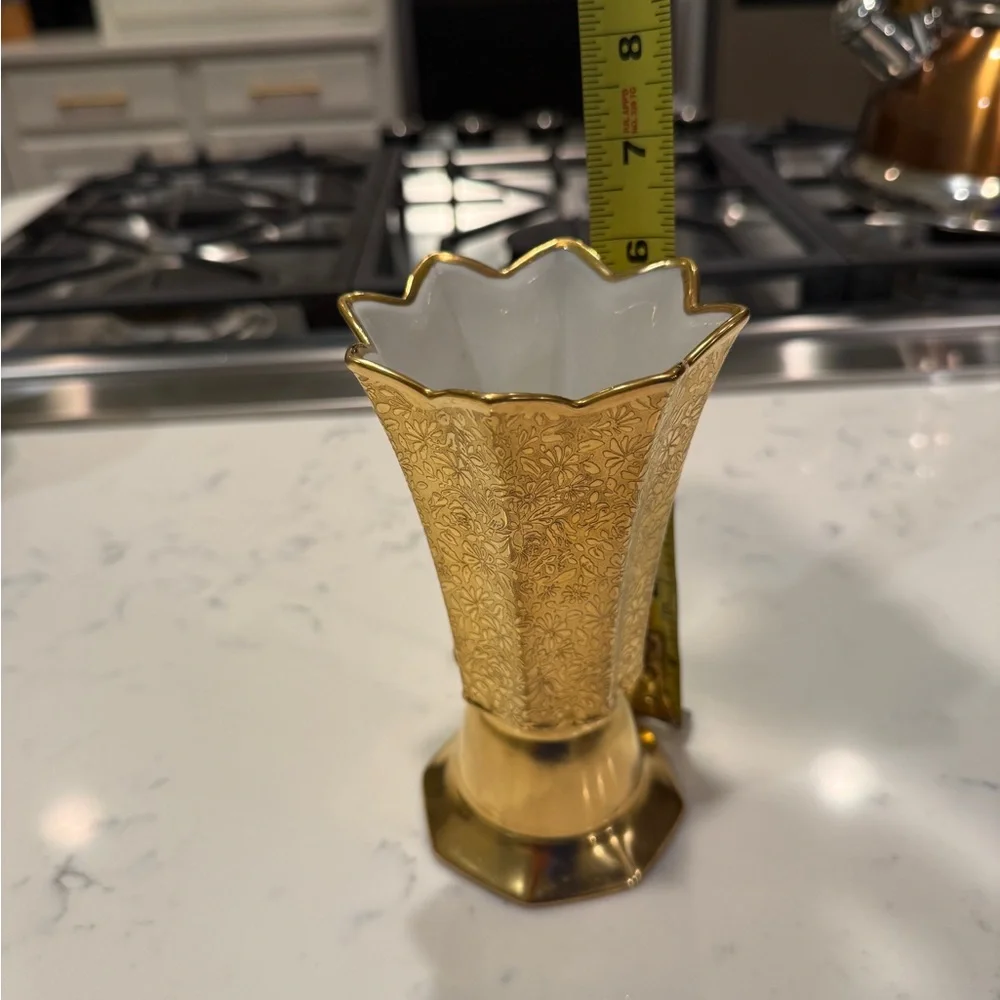 Wheeling Decorating Company Gold Encrusted Vase Doves Roses Daisies